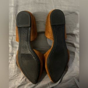A NEW DAY BROWN FLAT